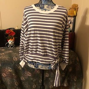 🌟B2G1🌟 Kensie Striped Cropped Sweatshirt